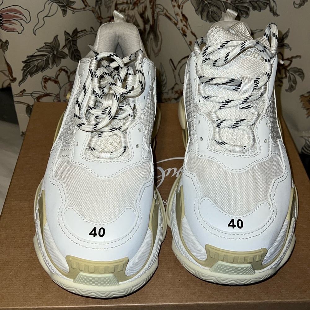 Balenciaga triple s